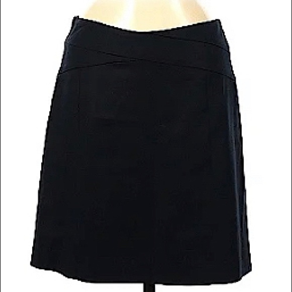 BANANA REPUBLIC black sports skirt, size 8